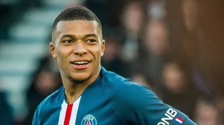 Kylian Mbappe The Psg Star Named As The Cover Athelete For Fifa